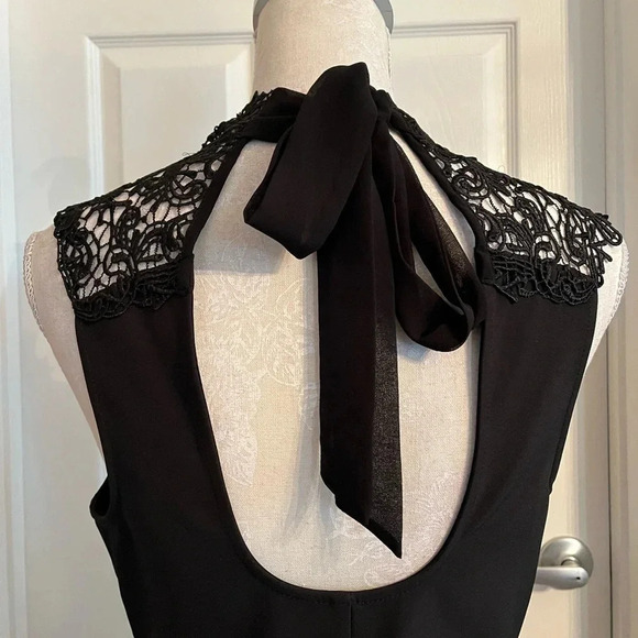 Bebe Crochet Sequence‎ Designed Black Top Medium - Picture 2 of 10